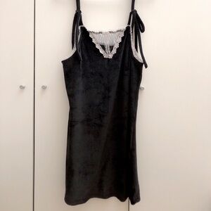 Self-tied straps dress